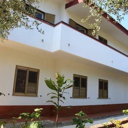 Apartment Vacanze Sangeni *