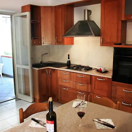 Vacanze Sangeni Apartment *